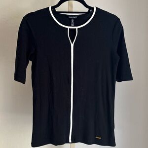 Ellen Tracy Black Cotton Keyhole Tee with White Contrast, Small